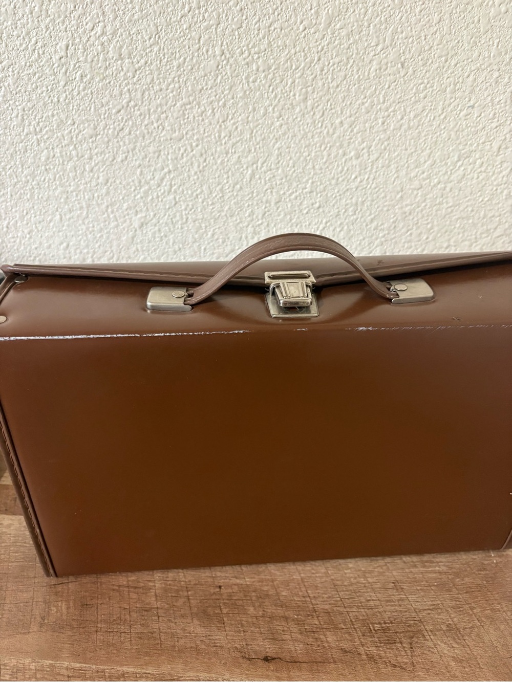 Vintage Brown 24 Cassette Tape Carrier / Storage Case – Retro Music Holder